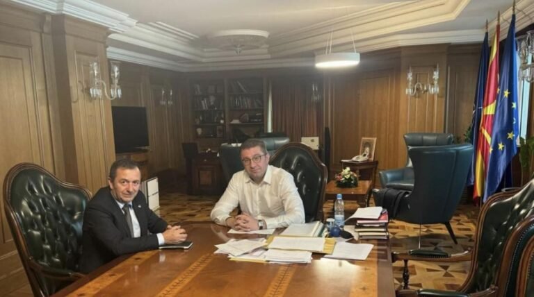 A ka shkuar Azem Sadiki për ta marrur “AMININ” nga Mickoski, për t’u kandiduar nga VLEN për kryetar komune të Studeniçanit
