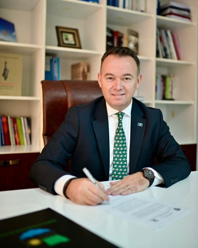 Peci  Nuk e di si i zë gjumi drejtuesit e LDK së pas këtij debakli