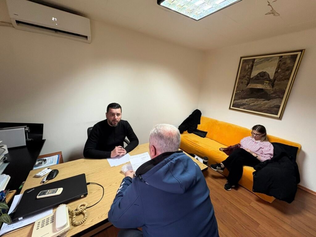 Selami si këshilltar derën e hapur për popullin  po sikur të kishte pozitë më të madhe 