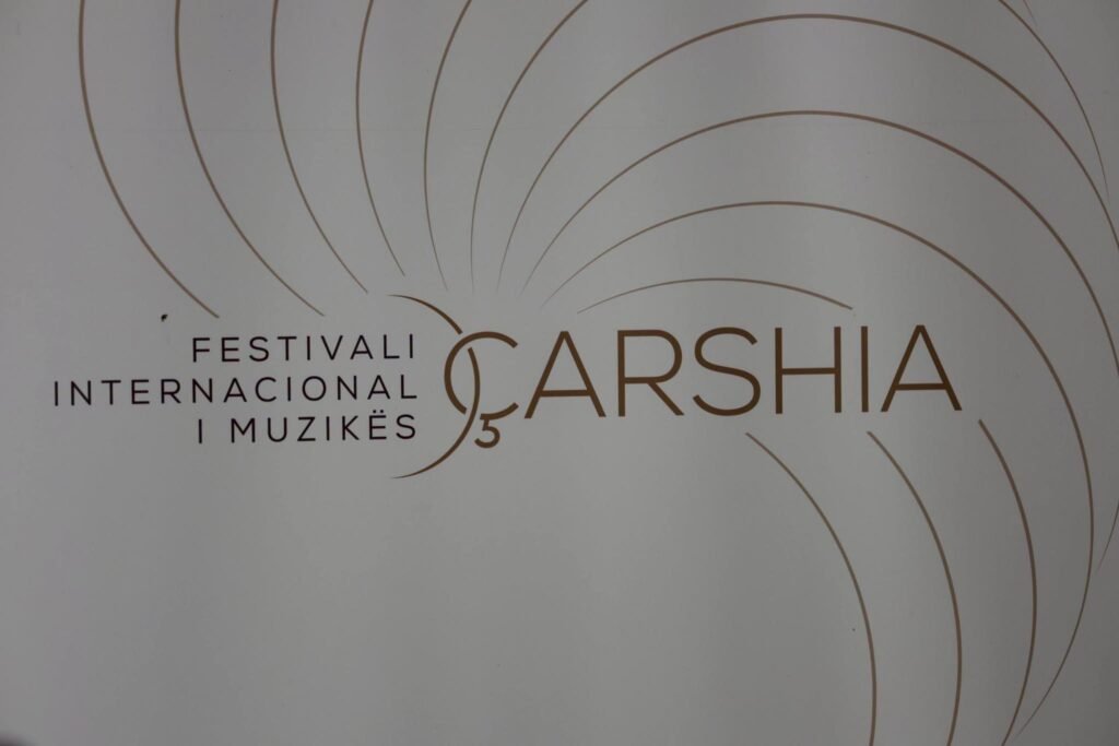 Mexhiti  Inva Mula magjepsi publikun  mbyllet edicioni i parë i Festivalit  Çarshia 